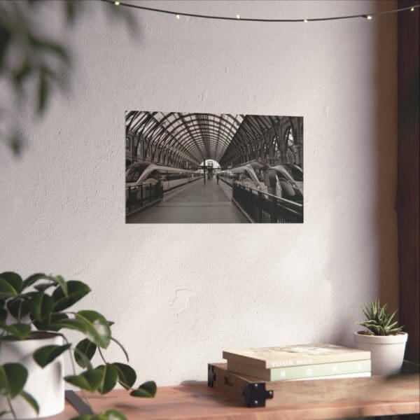 A picture of the ceiling in a room.